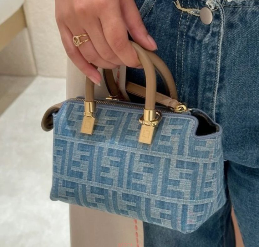 165edf6d 902f 422b 9aa5 ebb337ec2364 - The October Edit: 7 Luxe Pieces to Buy Now in the SSENSE Sale (Hello, Heritage Checks & Suede!)